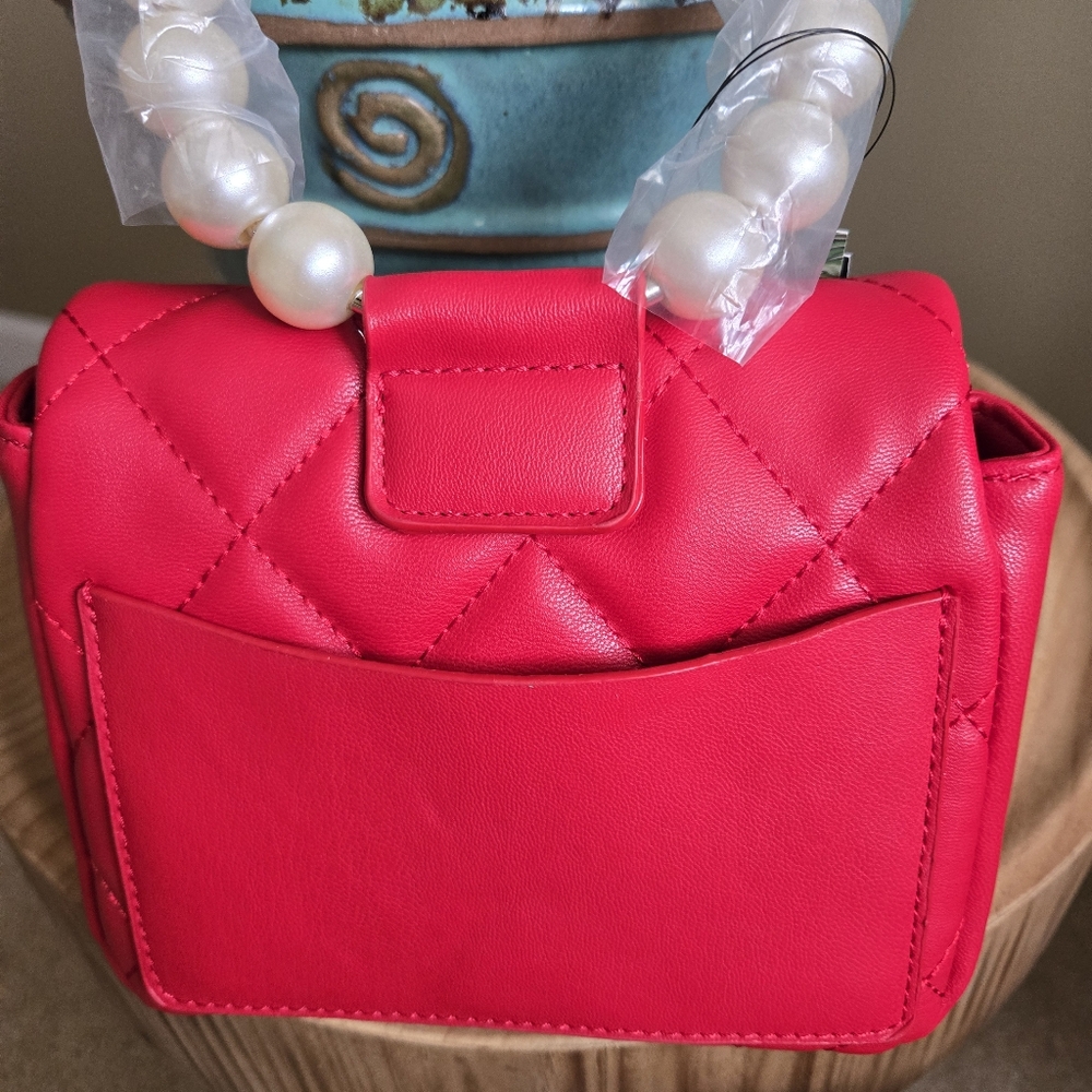 Badgley Mischka Red Quilted Faux Pearl Clutch Party Ready - Picture 9 of 13